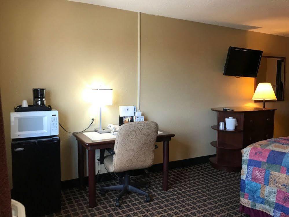 American Inn Cedar Rapids South Kültér fotó